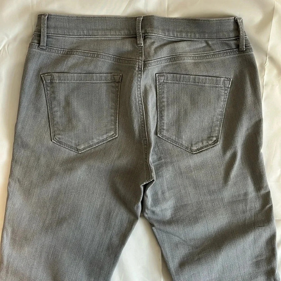 LOFT Modern Straight Mid-Rise Light Grey Denim Jeans, Size 29 - Picture 4 of 9